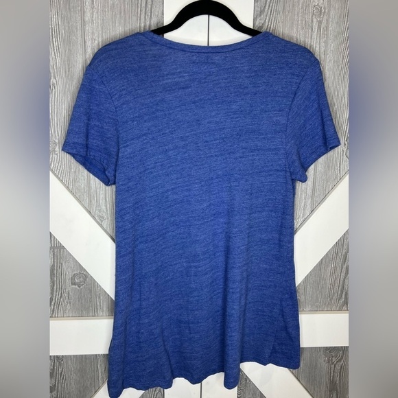 BAG159. NFL TEAM Apparel Colts Tee Medium - Picture 4 of 4